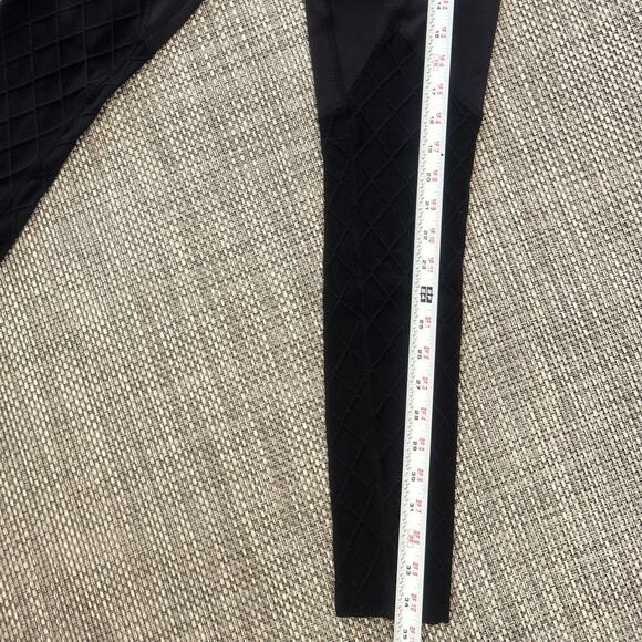 BEYOND YOGA Black Trellis Windowpane Quilted Texture Leggings Black S - Picture 6 of 6